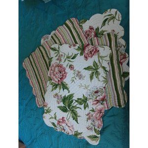 4 Quilted Rectangular Scalloped Edge Reversible Placemats NWOT 14x19